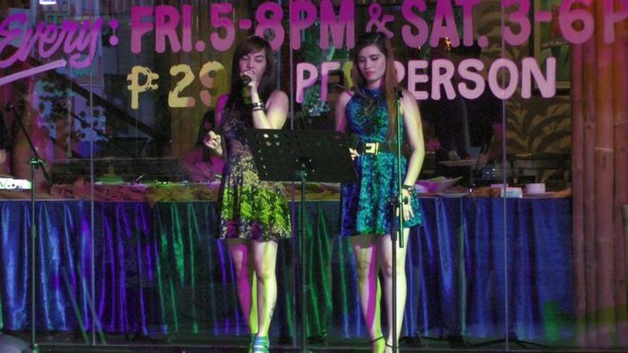 特に右の可愛い方の娘は下手糞でした。