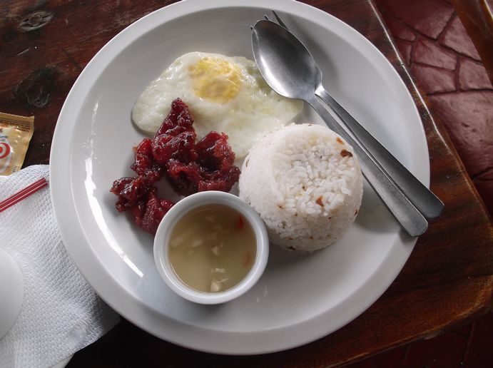 950Cのフィリピン飯(お連れがオーダー)