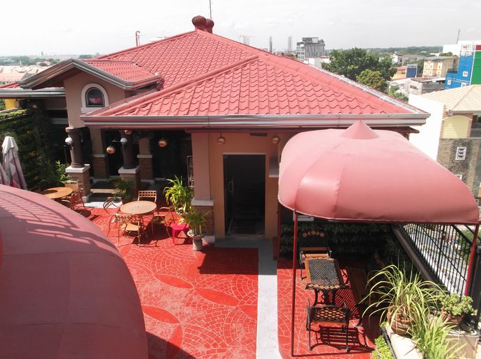 最上階から室内レストランを撮影