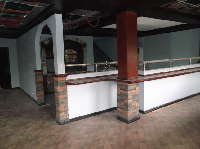 2階のホテル フロント